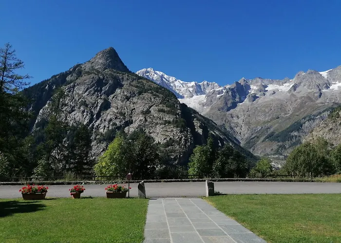 Le Reve Nocleg ze śniadaniem Courmayeur